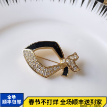 American Western Antique Jewelry Imported Vintage Swarovski Crystal Retro Exquisite Black Gold Brooch