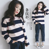 Girls striped t-shirt Western style big childrens autumn 2021 new inner top Korean version of the childrens pullover base shirt T