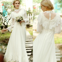 Original vintage Classic retro high neck long sleeve bride outdoor lawn forest department travel shot light lace wedding dress female