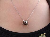 The new natural black pearl pendant necklace 9-10mm is extremely extremely light and flawless