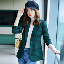 Sashimi a small suit jacket for women.