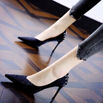 香港初春新品细跟水钻优雅礼服单鞋红色绸缎面尖头宴会高跟鞋女