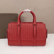 Light luxury womens bag 2022 new trendy sheepskin woven handbag foreign temperament large-capacity travel bag hand bag