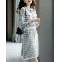 WITHSUN plaid dress womens 2021 spring new temperament age reduction wild long-sleeved round-neck knitted skirt