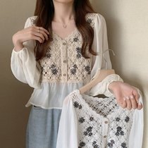 Embroidered chiffon shirt female design sense niche summer 2021 New V collar French long sleeve shirt thin top