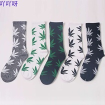 Socks men and women stockings Maple Leaf Korean version of the trend socks street hip-hop skateboard in spring and autumn Net red tide socks