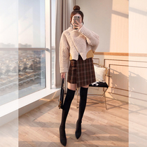 Small autumn and winter suit fried street design sense 2021 new womens skirt coat Lamb hair two-piece set