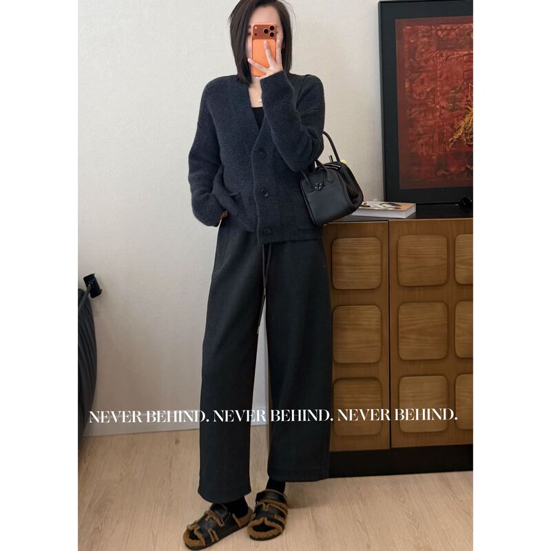 10.21【Nine-Point Slimming Pants】Minimalist Style Elastic Waist Loose Straight Nine-Point Pants