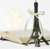 ins wind Paris Eiffel mini tower photo props Home decoration ornaments jewelry Retro Taobao still life shooting photo props