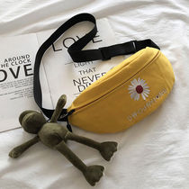 Net red canvas bag crossbody Korean version of the female student small daisy ins chest bag wild jump shoulder crossbody bag Fanny pack