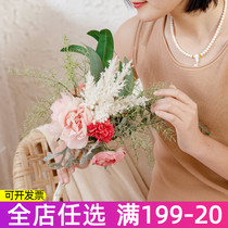 Brides hands touted florists new mistress Emulation Bouquet Handheld Fake Flowers Online Red Model Photo Props Home Desktop Furnishing