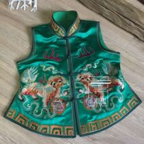  Cloud decoration totem original design womens horse clip old embroidery handmade lion rolling hydrangea Chinese stand-up collar waistcoat