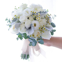 Holding flowers express wedding roses mix and match Beijing Shanghai Guangzhou Xiamen wedding car same city distribution flower shop