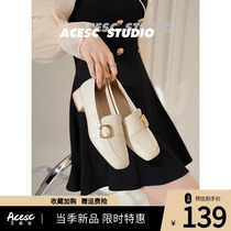 Square button single shoes woman 2023 new spring and autumn coarse low and design sense niche white little leather shoes Mary Jen