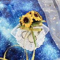 (Full 58)bjd baby with a bouquet of natural sunflower sunflowers