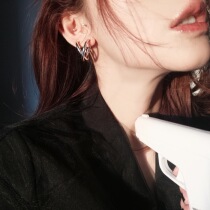 Evil Xi EXI back to ear clip type without earhole 100 hitch personality fashion Fashion Circle Earrings Minima Cool Girl