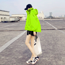 Fluorescent green sunscreen coat womens coat summer thin 2021 new short letter cardigan hooded sunscreen clothing tide