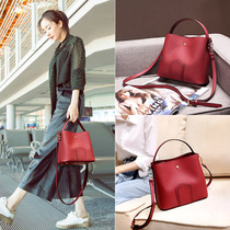 Tide brand bucket bag female 2021 Korean version of new fashion wild Hand bag shoulder big bag leather crossbody bag