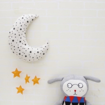 Nordic handmade cotton cloth Moon childrens room decoration Childrens toys pendant Felt cloth cloud photography props