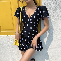 Swimsuit woman 2018 new conservative dress conjoined to cover slim South Korean bubble hot springs black and white point big code fat mm