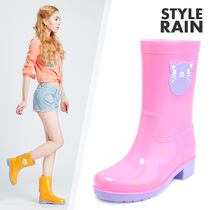  Times lin rain boots womens fashion models wear waterproof non-slip middle tube water shoes water velvet womens rain boots rubber shoes