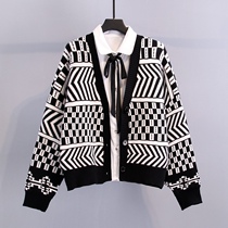 Black and white plaid outside hitchhiking hooded sweatshirt 2021 Autumn loaded with new Korean version loose Lazy Wind 100 lap knit jacket