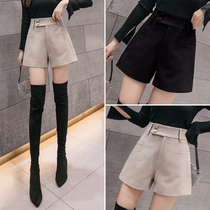 Shorts women in autumn and winter wear 2021 New Net red high waist slim Joker base thick hairy a Boots pants