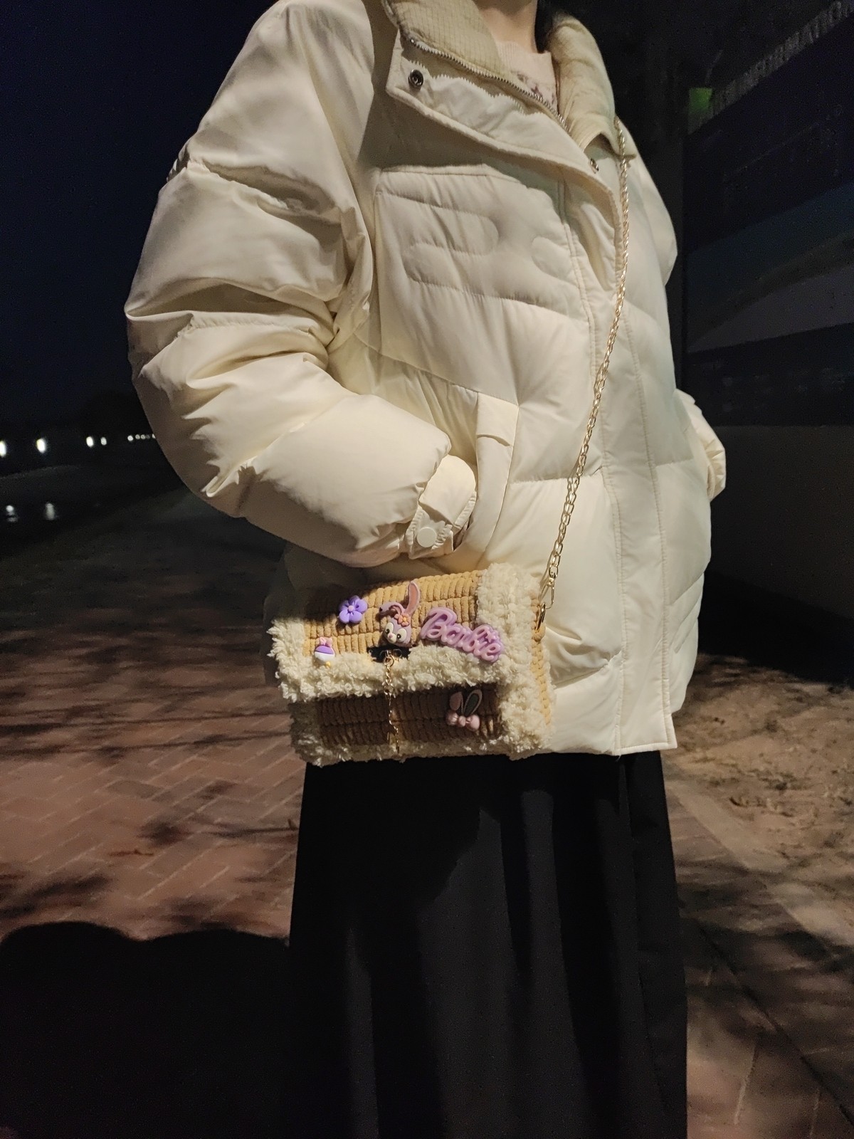 小丙z400羽绒服怎么样?质量可以吗?剖析细节看真相!