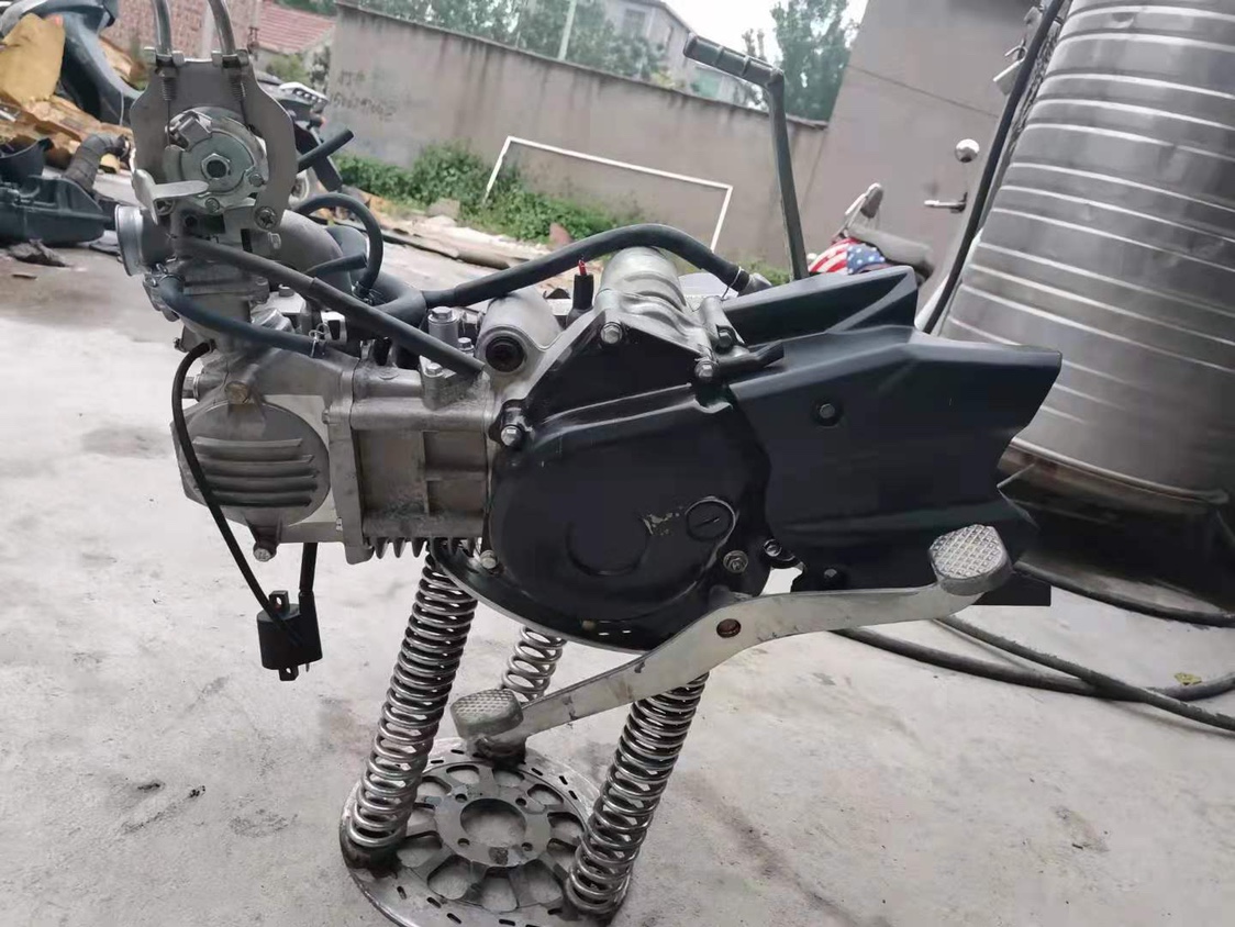 Originally installed second hand detached car piece Mountain leaf R8 bend beam locomotive 110 engine 5000 kilometers