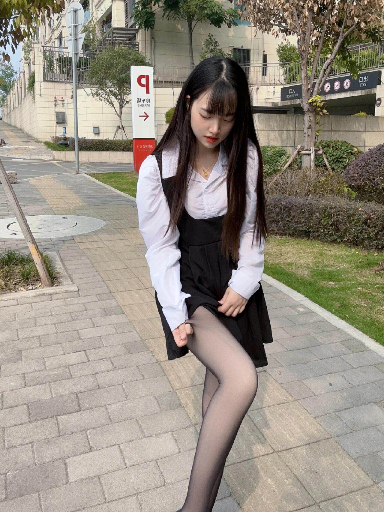 小野和子冬季黑丝光腿神器 加绒双层设计保暖不臃肿 替换装方便实用