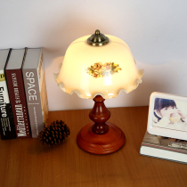 American classical living room table lamp bedroom bedside lamp European style Republic of China retro solid wood dimming LED decoration old Shanghai