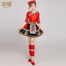 South Chinas Guangxi Zhuang Yi Fire puts festival Yi womens ethnic minority performances in costume Yunnan Yao ethnic Miao costumes dance suit