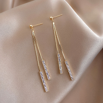 2020 New Earrings Wave Fashion Senior Sensation Round Face long Ears Pendant Woman South Korea Temperament Net Red Streaming Suear