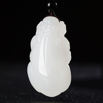 Xinjiang Natural Hetian Jade sheep fat jade Pixiu pendant Mens lucky transfer jade female Pichu jade pendant