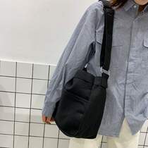Net red canvas bag big bag women bag 2020 New Tide Korean version of all simple student wide shoulder strap shoulder shoulder bag