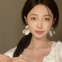 French retro temperament shell tassel earrings light luxury high-end exaggerated atmosphere personality earrings baroque earrings