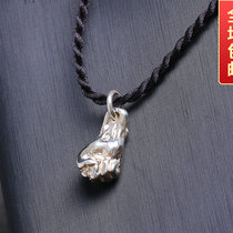 Jade Shuang new S999 foot silver fist pendant Wen play Thai silver right in the hand of brave fist