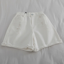 French girl feeling ~ factory womens white jean shorts Han version of a wide - hole wide leg pants summer new tide