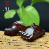 Indian small leaf red sandalwood handlebar contentment wood carving crafts small feet handicrafts
