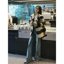 Honey color xuan blue slightly bootcut jeans womens 2022 autumn and winter new style small and thin trousers