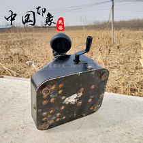 Degree Hall 〉 Nostalgic old objects Old hand-rocking machine during the Cultural Revolution period old magnet machine red collection decorative props