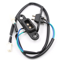 Applicable to Wuling Rongguang 6407 modified remote control over electric positioning buckle central control door electrode contact accessories