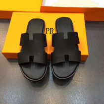 Europe station 2020 Summer outdoors wearing new genuine leather Han version slippers Mens word drag tide cards European and American cow leather male