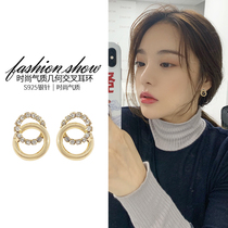 South Korean online red commuter earrings 2022 new wave personality pure silver ear nail minimalist Superior Sense style ear accessories