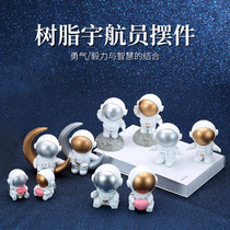 Creative resin space astronaut ornaments desk soft decoration studio bookcase modern simple home furnishings
