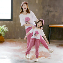Parent-child outfit Mother-daughter outfit Western style sports suit 2021 spring and summer net red Childrens short-sleeved fashionable fashion two-piece set