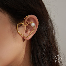 PP Ornament Palace Tinting Pearl Loving one-piece Earrings Womens small crowdDesign High sense earback temperament retro ear hanging