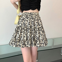  Half-body floral short skirt female summer slightly fat high waist crotch covered tutu 2021 new stitching small a-word retro