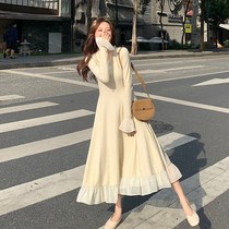 European station French V-neck temperament bottomed knee-length dress Gentle wind slim fit knitted dress Autumn and winter