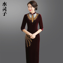 Golden velvet cheongsam long elegant new style 2021 spring Chinese style middle-aged and elderly mother-in-law wedding dress